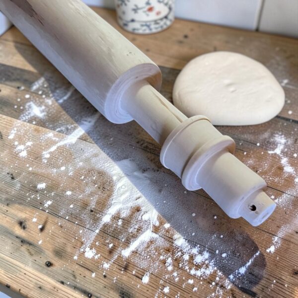 Spatule écossaise avec rouleau à pâtisserie intégré en frêne – Image 2